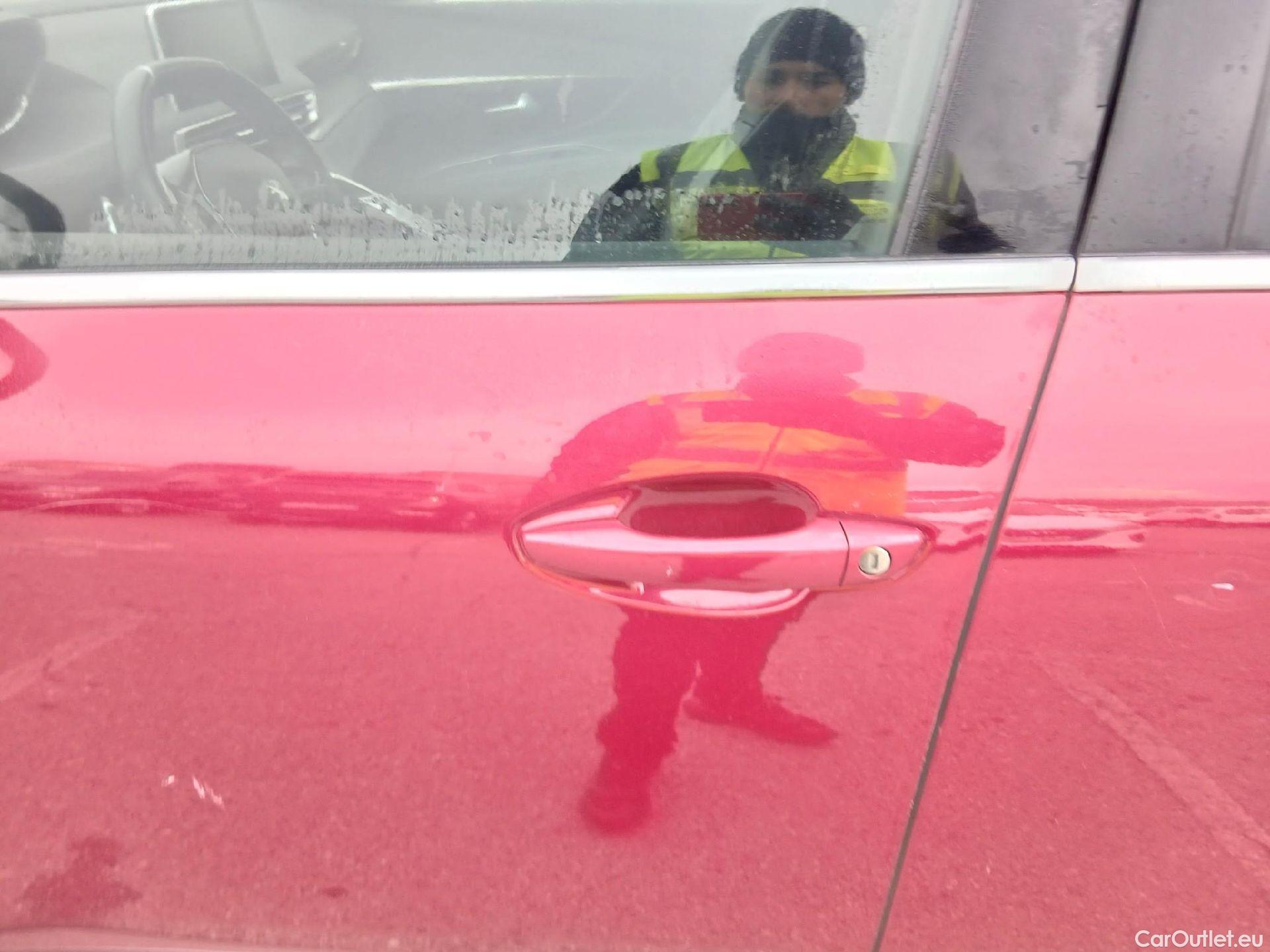  Peugeot  5008 PEUGEOT  / 2017 / 5P / todoterreno GT-Line BlueHDi 96kW (130CV) S&S EAT8 #15