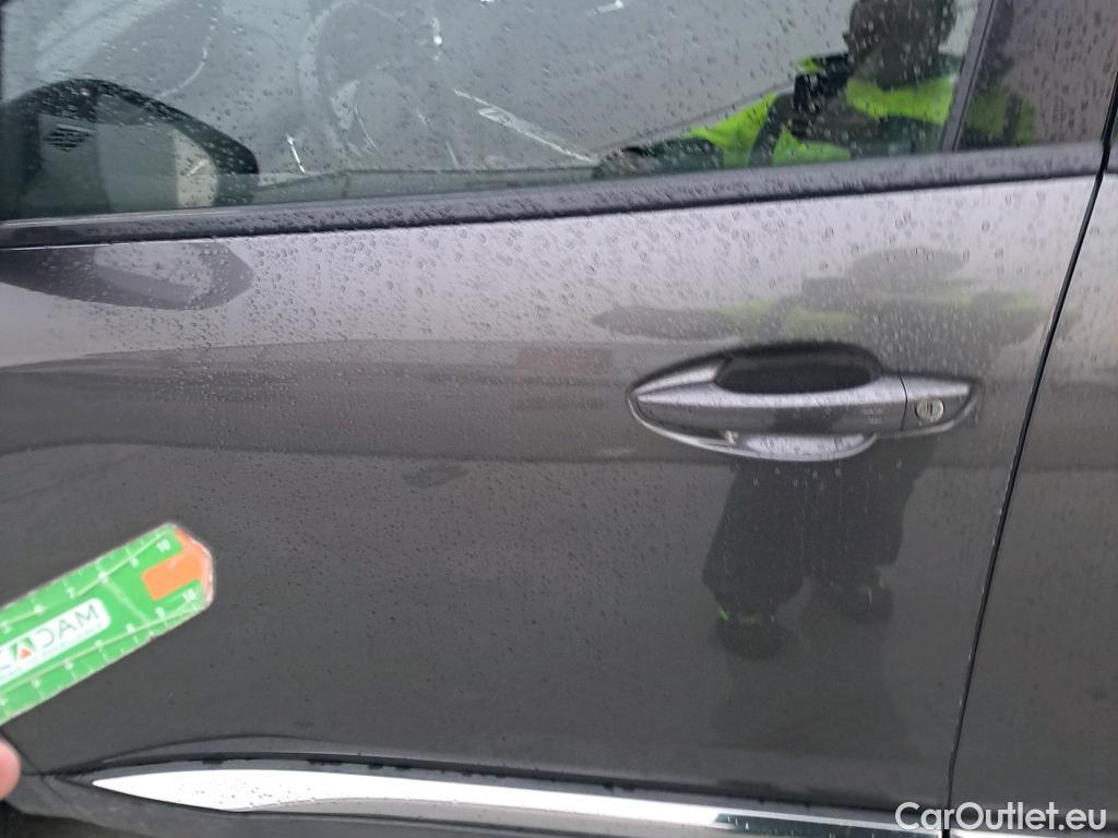  Peugeot  3008 PEUGEOT  Hybrid / 2020 / 5P / todoterreno 225 e-EAT8 Allure (AC2) #3