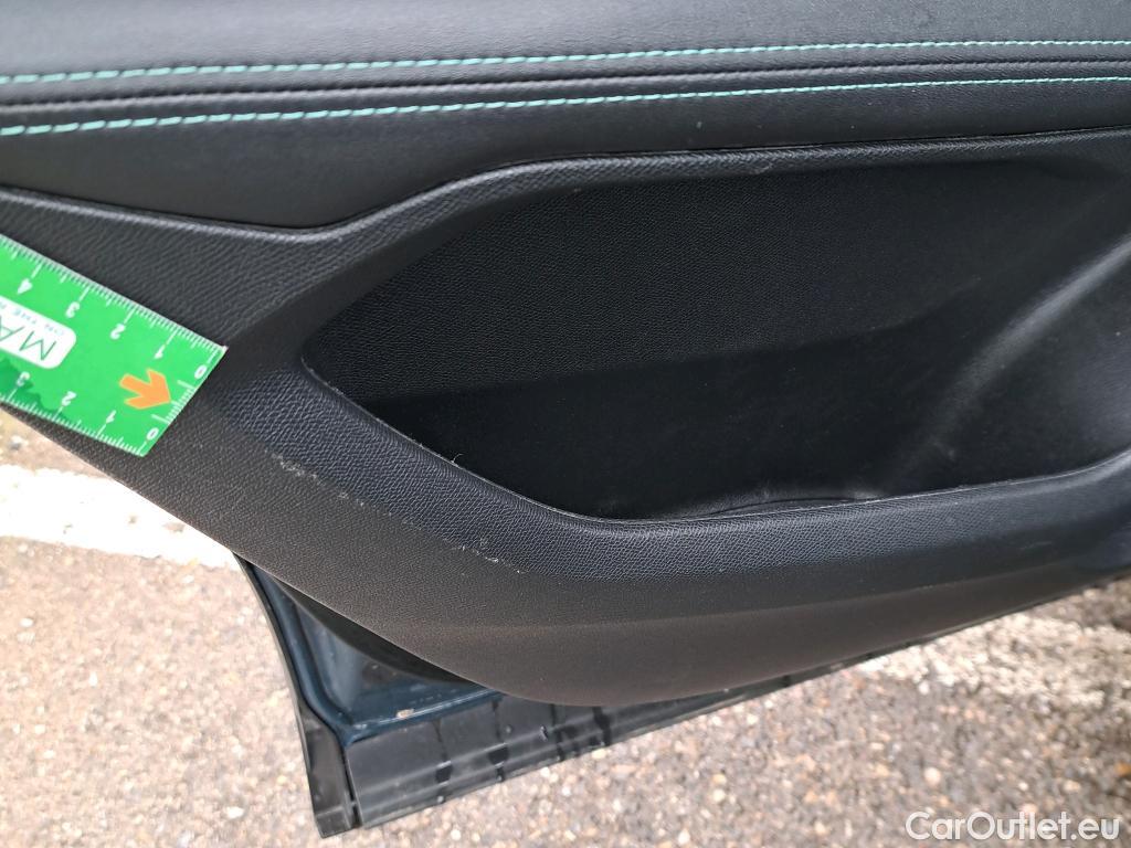  Peugeot  3008 PEUGEOT  / 2020 / 5P / todoterreno 1.5 BlueHDi 96kW (130CV) S&S Allure EAT8 #46