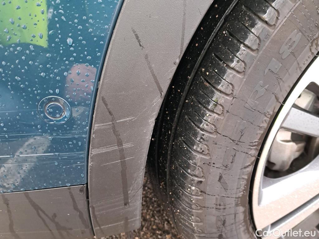  Peugeot  3008 PEUGEOT  / 2020 / 5P / todoterreno 1.5 BlueHDi 96kW (130CV) S&S Allure EAT8 #51