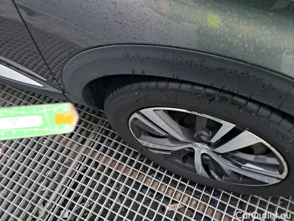  Peugeot  3008 PEUGEOT  Hybrid / 2020 / 5P / todoterreno 225 e-EAT8 Allure (AC2) #1