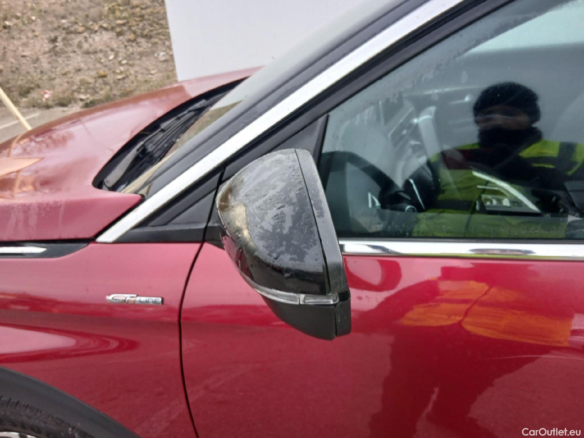  Peugeot  5008 PEUGEOT  / 2017 / 5P / todoterreno GT-Line BlueHDi 96kW (130CV) S&S EAT8 #10