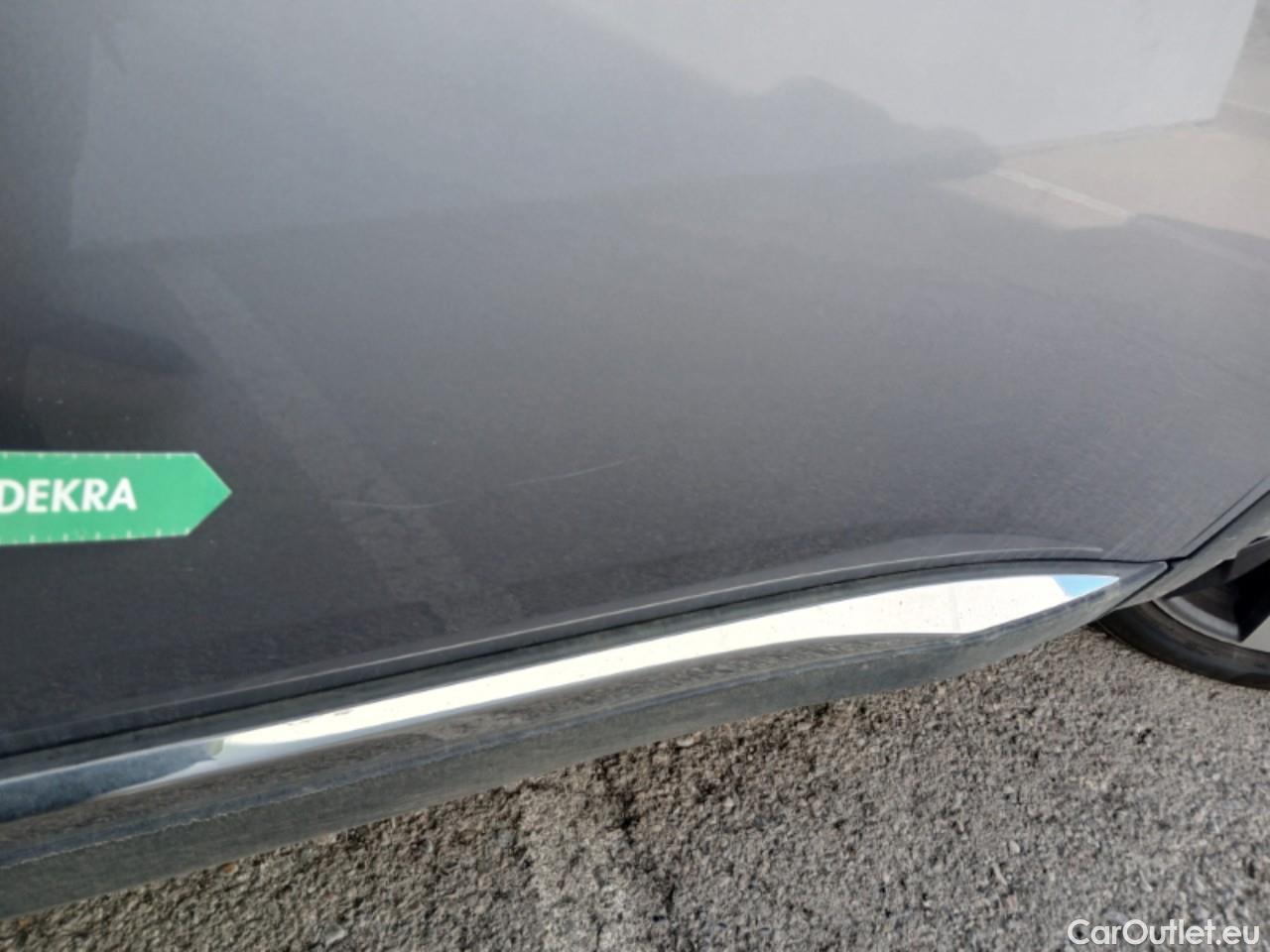  Peugeot  3008 PEUGEOT  Hybrid / 2020 / 5P / todoterreno 225 e-EAT8 Allure Pack #27