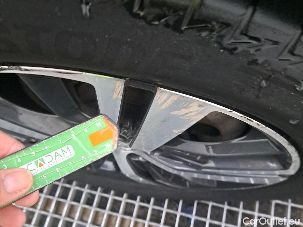  Peugeot  3008 PEUGEOT  Hybrid / 2020 / 5P / todoterreno 225 e-EAT8 Allure (AC2) #2