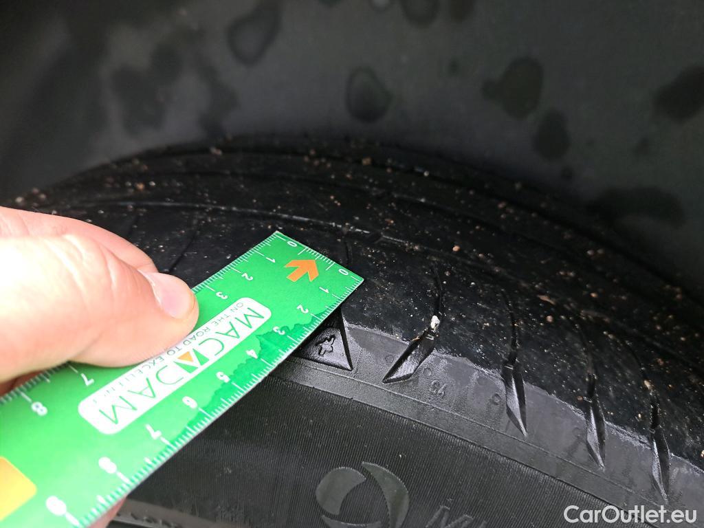  Peugeot  3008 PEUGEOT  / 2020 / 5P / todoterreno 1.5 BlueHDi 96kW (130CV) S&S Allure EAT8 #2