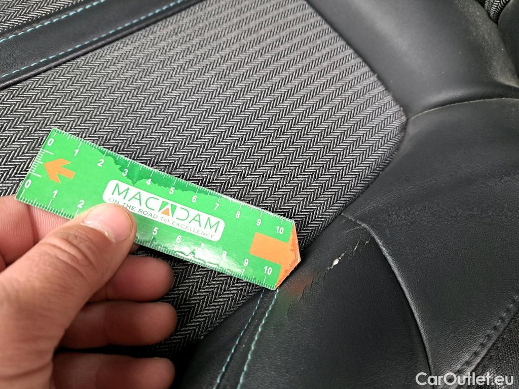  Peugeot  3008 PEUGEOT  / 2020 / 5P / todoterreno 1.5 BlueHDi 96kW (130CV) S&S Allure EAT8 #26