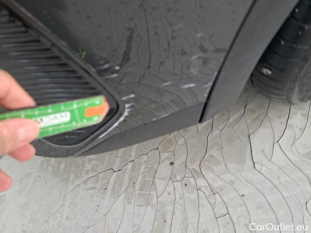  Peugeot  3008 PEUGEOT  Hybrid / 2020 / 5P / todoterreno 225 e-EAT8 Allure (AC2) #17