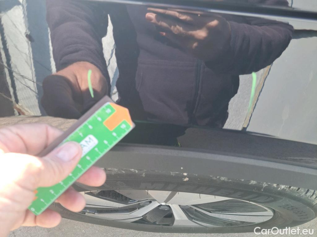  Volvo  XC 40 VOLVO XC40 / 2017 / 5P / todoterreno 1.5 T5 Twin Recharge Inscription Ex Auto #37