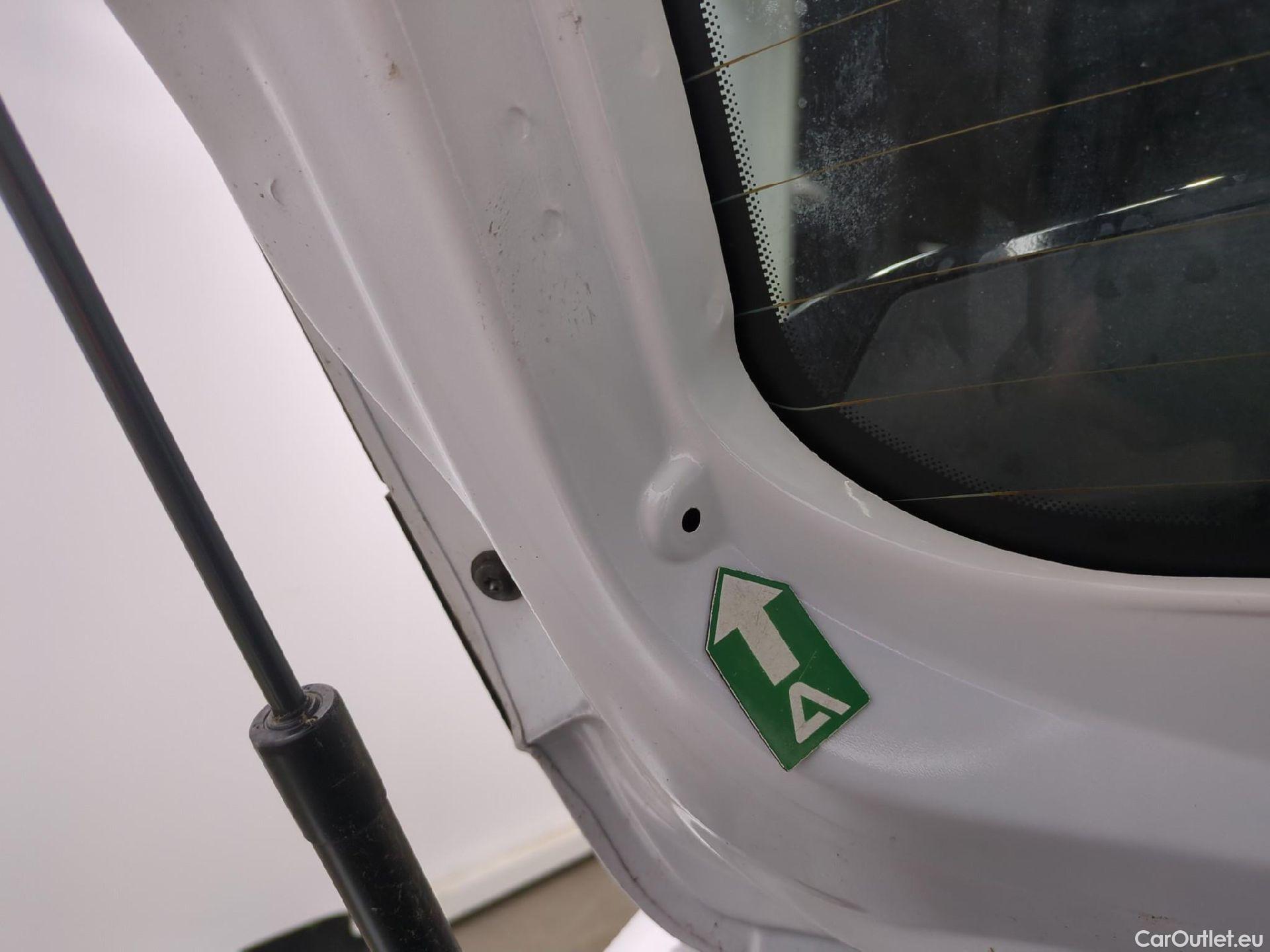  Peugeot  208  Allure Business 1.2 PureTech 100CV BVM6 E6d #36