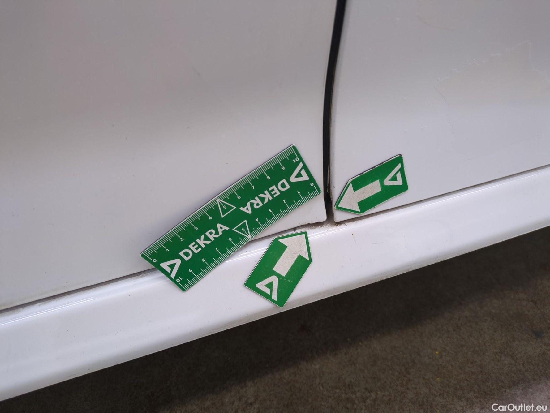  Peugeot  208  Allure Business 1.2 PureTech 100CV BVM6 E6d #13