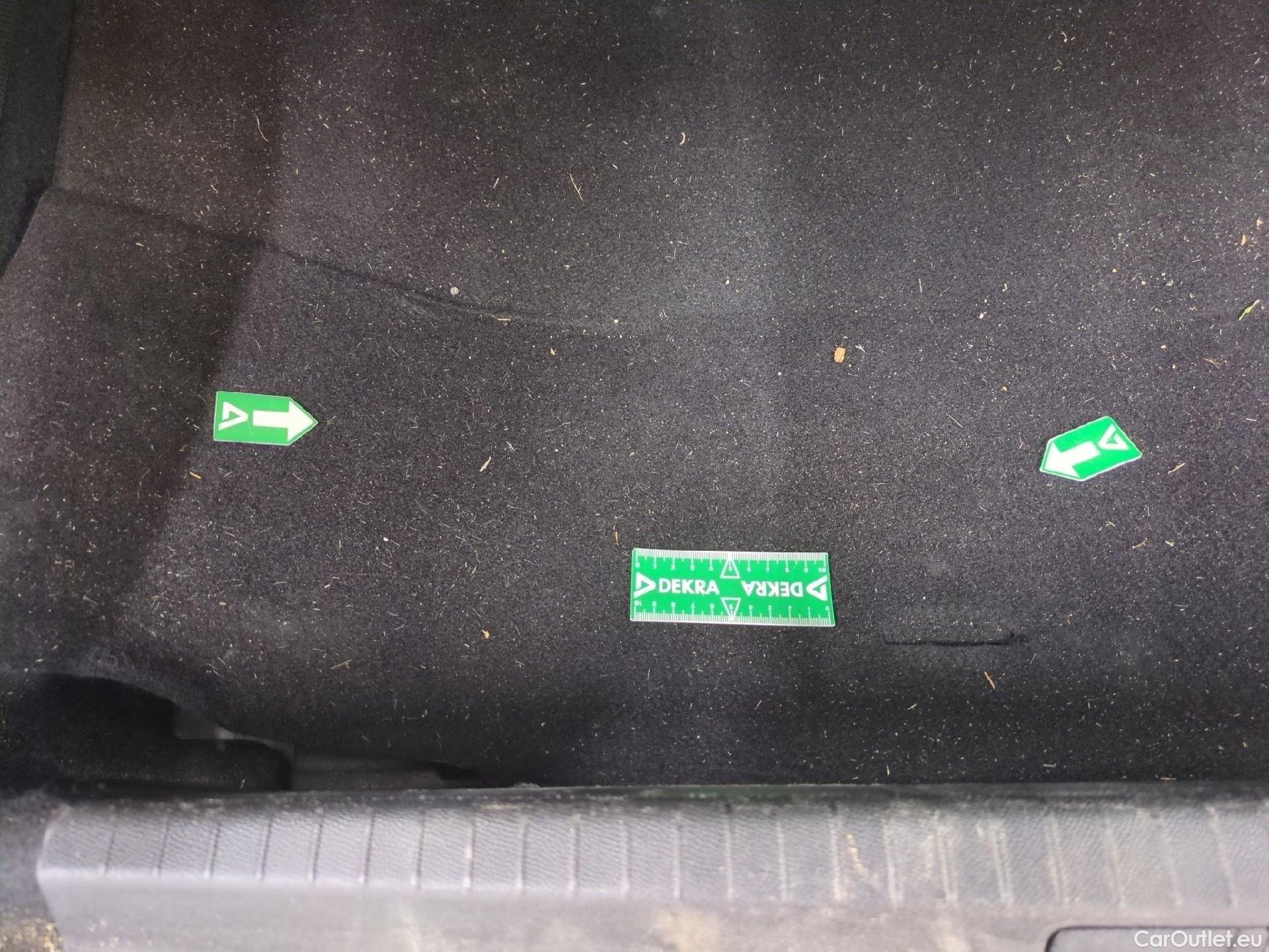  Peugeot  208  Allure Business 1.2 PureTech 100CV BVM6 E6d #48