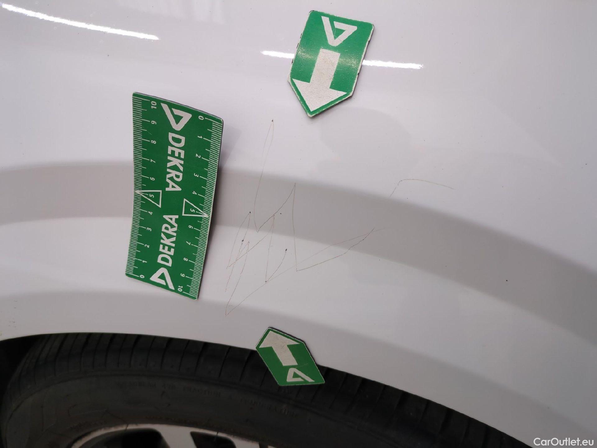  Peugeot  208  Allure Business 1.2 PureTech 100CV BVM6 E6d #44