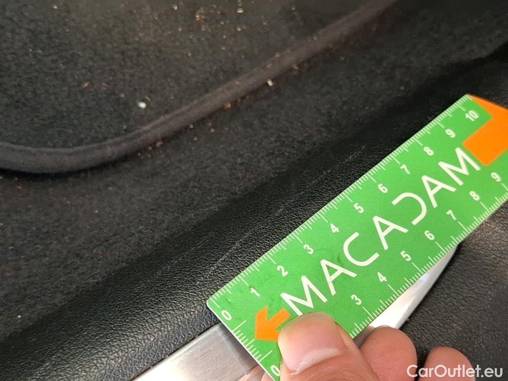  Bmw  Serie 2 BMW Série 2 Gran Coupé / 2019 / 4P / Berline 220D AUTO Business Design #35