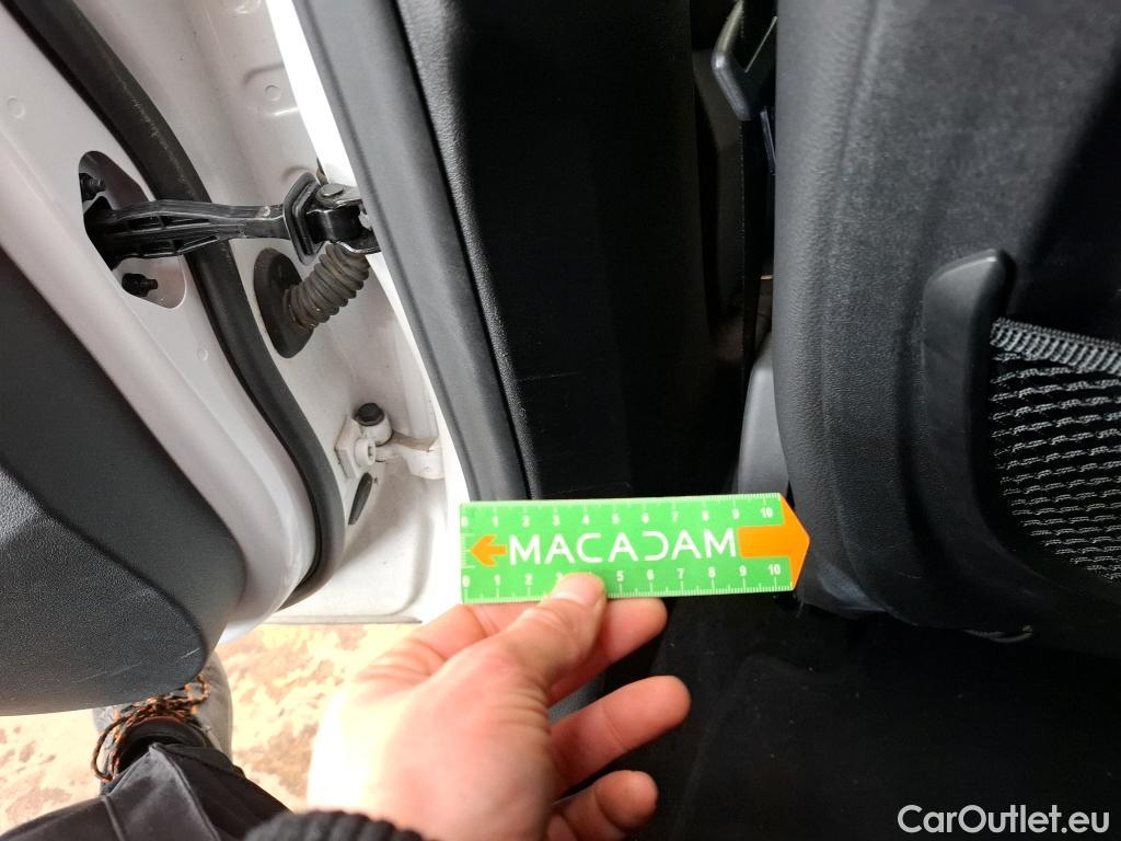  Bmw  Serie 2 BMW Série 2 Gran Coupé / 2019 / 4P / Berline 220D AUTO Business Design #31