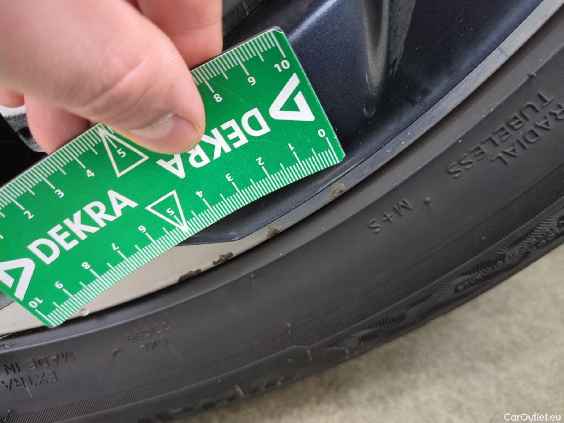  Nissan  Qashqai NISSAN  5p Crossover 1.3 DIG-T 140 Tekna #4