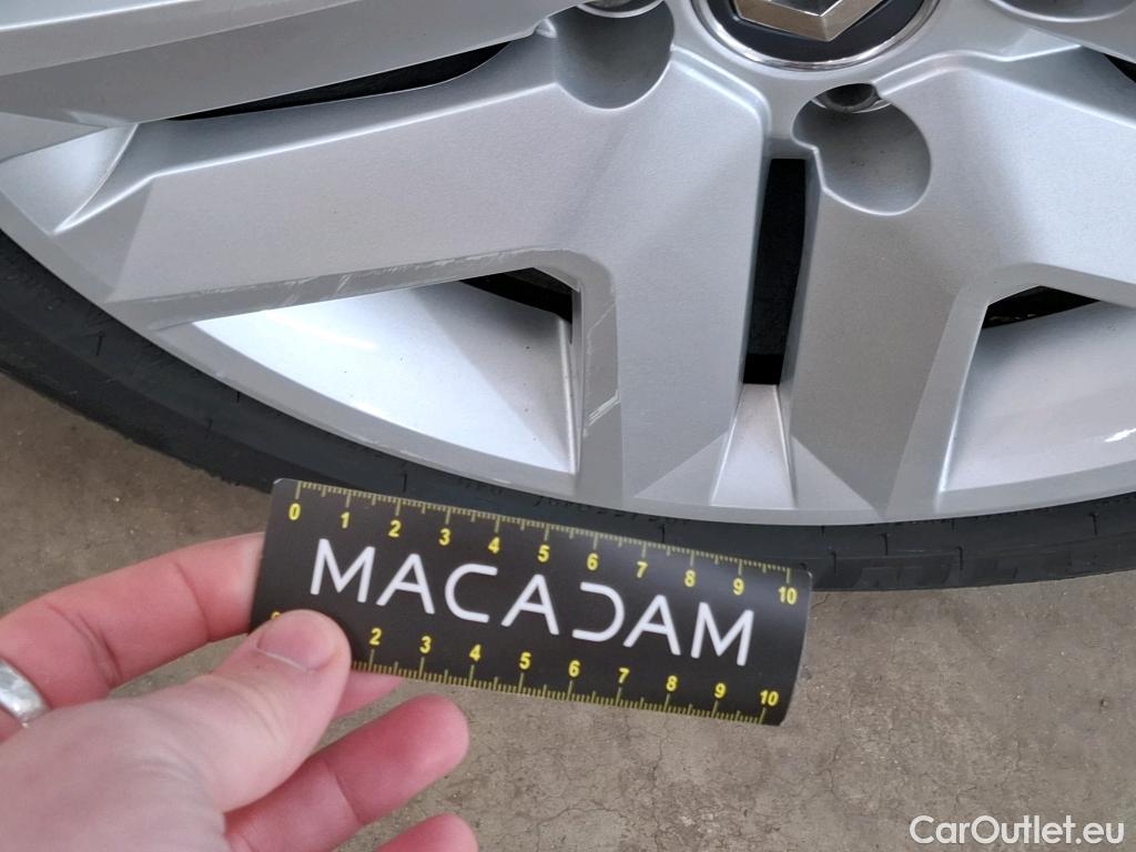  Renault  Clio  V Business 1.6 E-TECH Hybrid 140CV BVA6 E6d #13