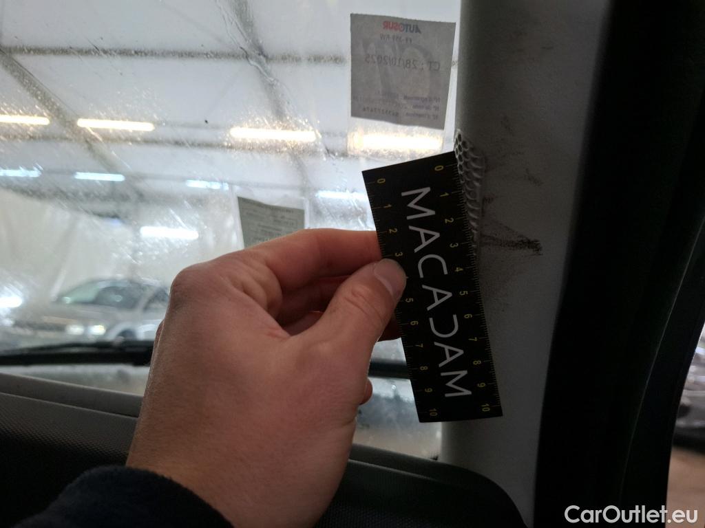  Iveco  Daily IVECO  VU 4p Fourgon 2.3 35S16 V11 H2 3520 #43