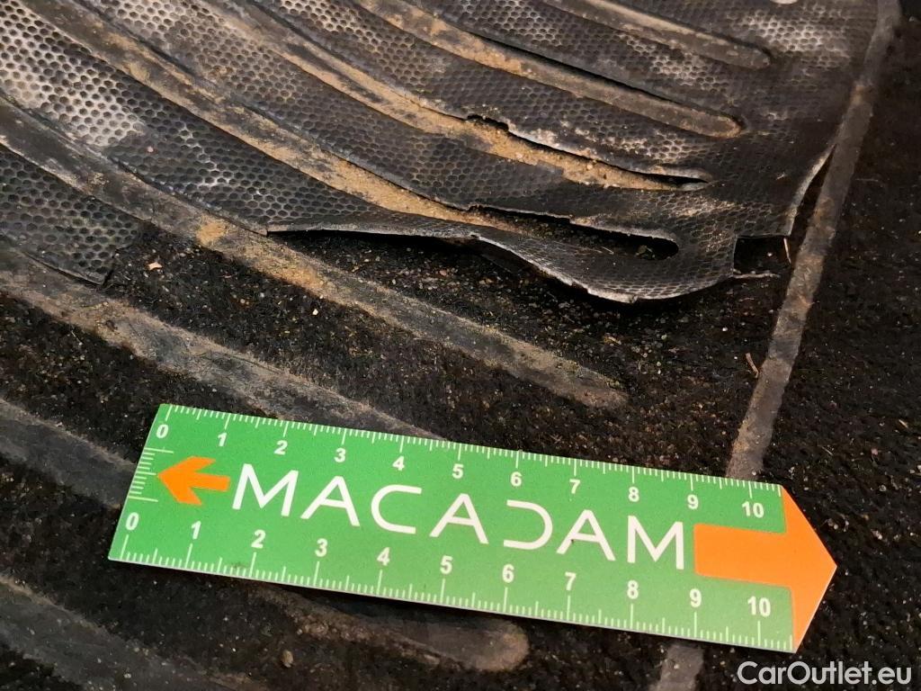  Peugeot  208  Affaire Premium Pack 1.5 HDi 100CV BVM6 E6dT #2