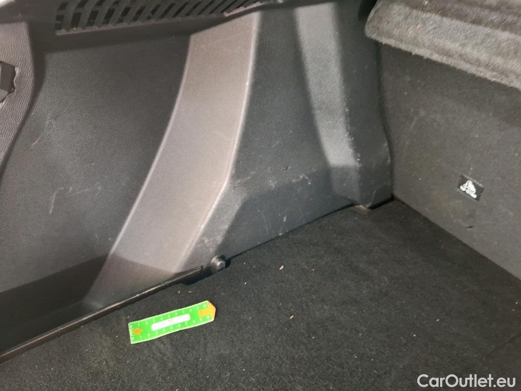  Peugeot  2008  Allure Business 1.2 PureTech 130CV BVA8 E6d #36