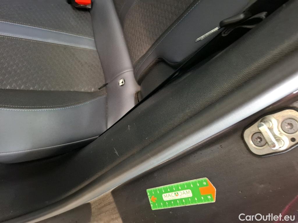  Peugeot  2008  Allure Business 1.2 PureTech 130CV BVA8 E6d #42