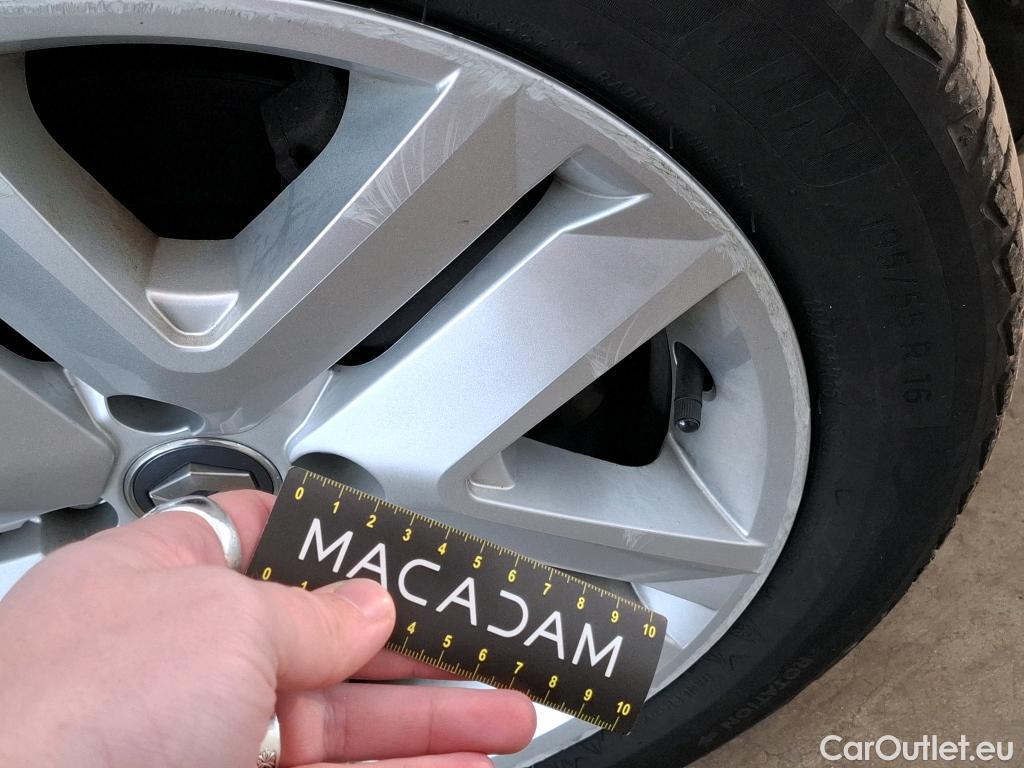  Renault  Clio  V Business 1.6 E-TECH Hybrid 140CV BVA6 E6d #11