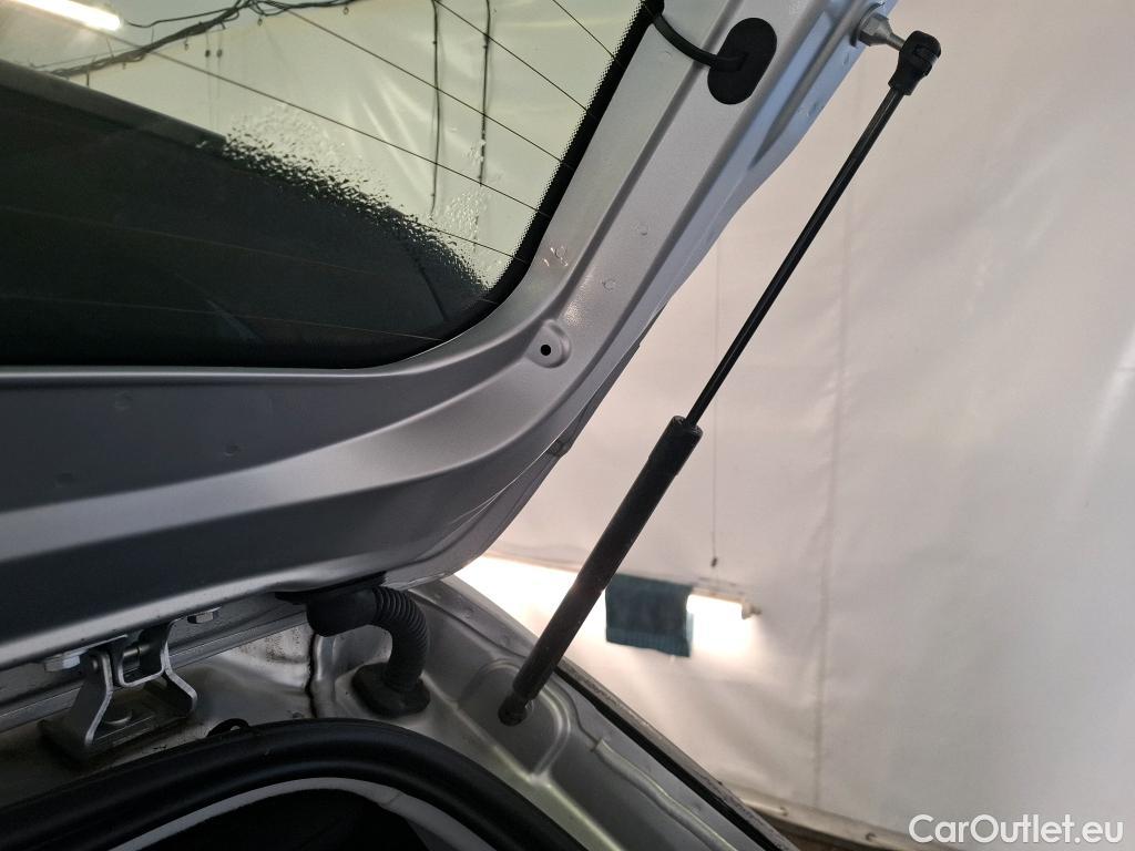  Opel  Corsa  F Elegance Business 1.2 Turbo 100CV BVM6 E6d #16