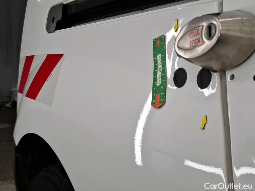  Renault  Kangoo  Express Maxi Extra (Série Spéciale) 1.5 #4