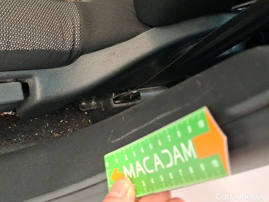  Citroen  C3  Société Feel 1.2 PureTech 80CV BVM5 E6dT #2