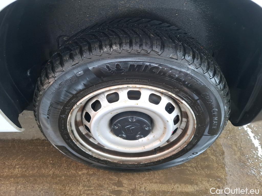  Citroen  Berlingo  Fourgon Club M 650 1.5 BlueHDi 100CV BVM6 E6d #19