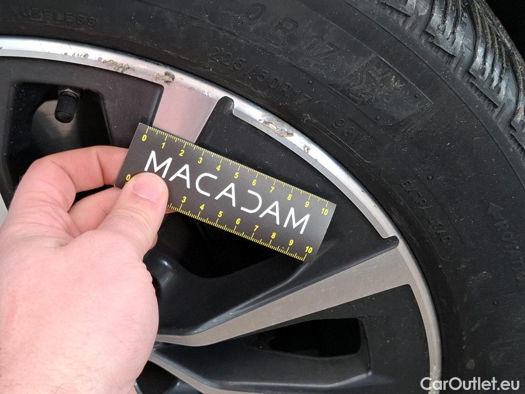  Bmw  Serie 3 BMW Série 3 Touring / 2019 / 5P / Break 316d 122ch Business Design BVA8 #28