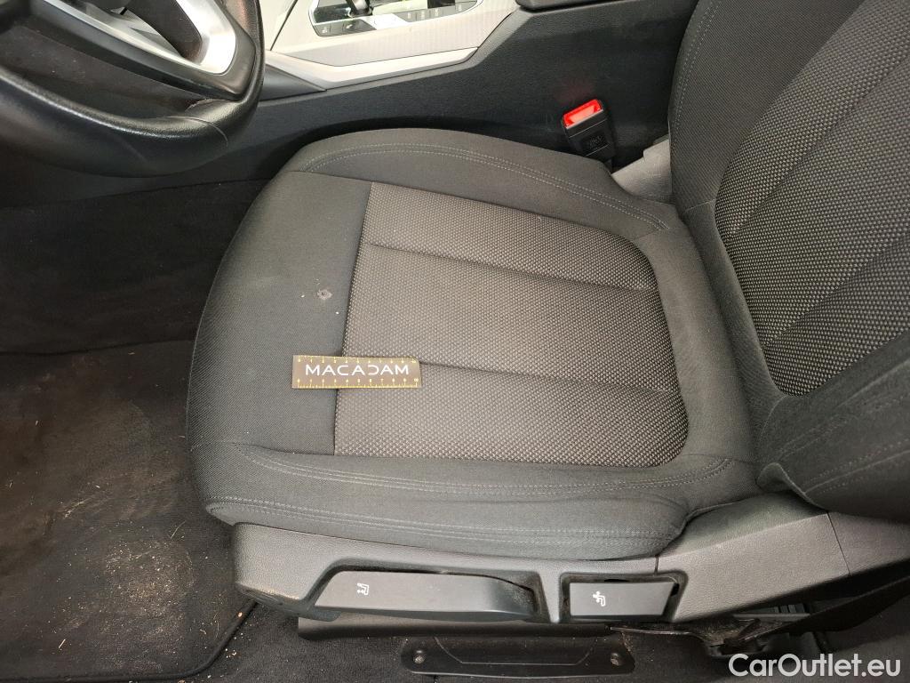  Bmw  Serie 3 BMW Série 3 Touring / 2019 / 5P / Break 316d 122ch Business Design BVA8 #10