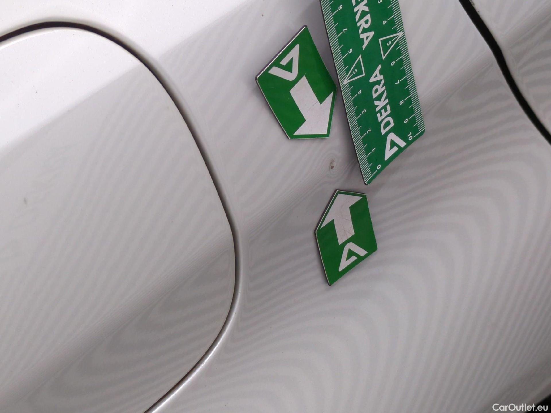  Peugeot  308  Allure 1.2 PureTech 130CV BVA8 E6d #38