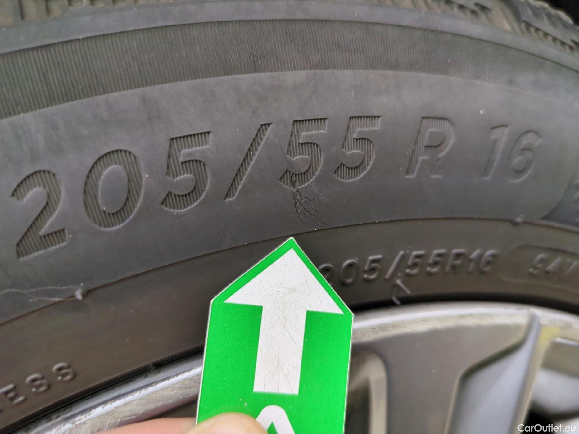  Peugeot  308  Allure 1.2 PureTech 130CV BVA8 E6d #10