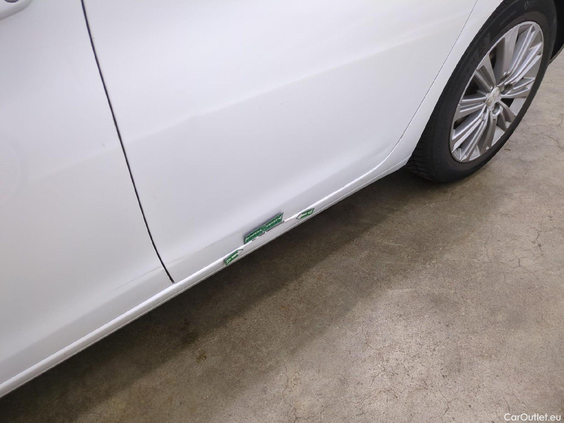  Peugeot  308  Allure 1.2 PureTech 130CV BVA8 E6d #70