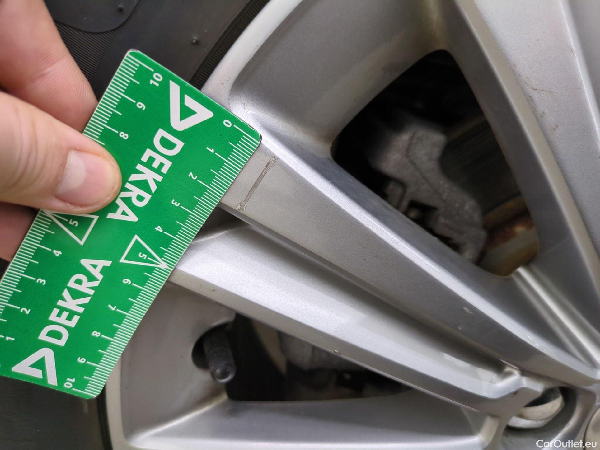  Peugeot  308  Allure 1.2 PureTech 130CV BVA8 E6d #35