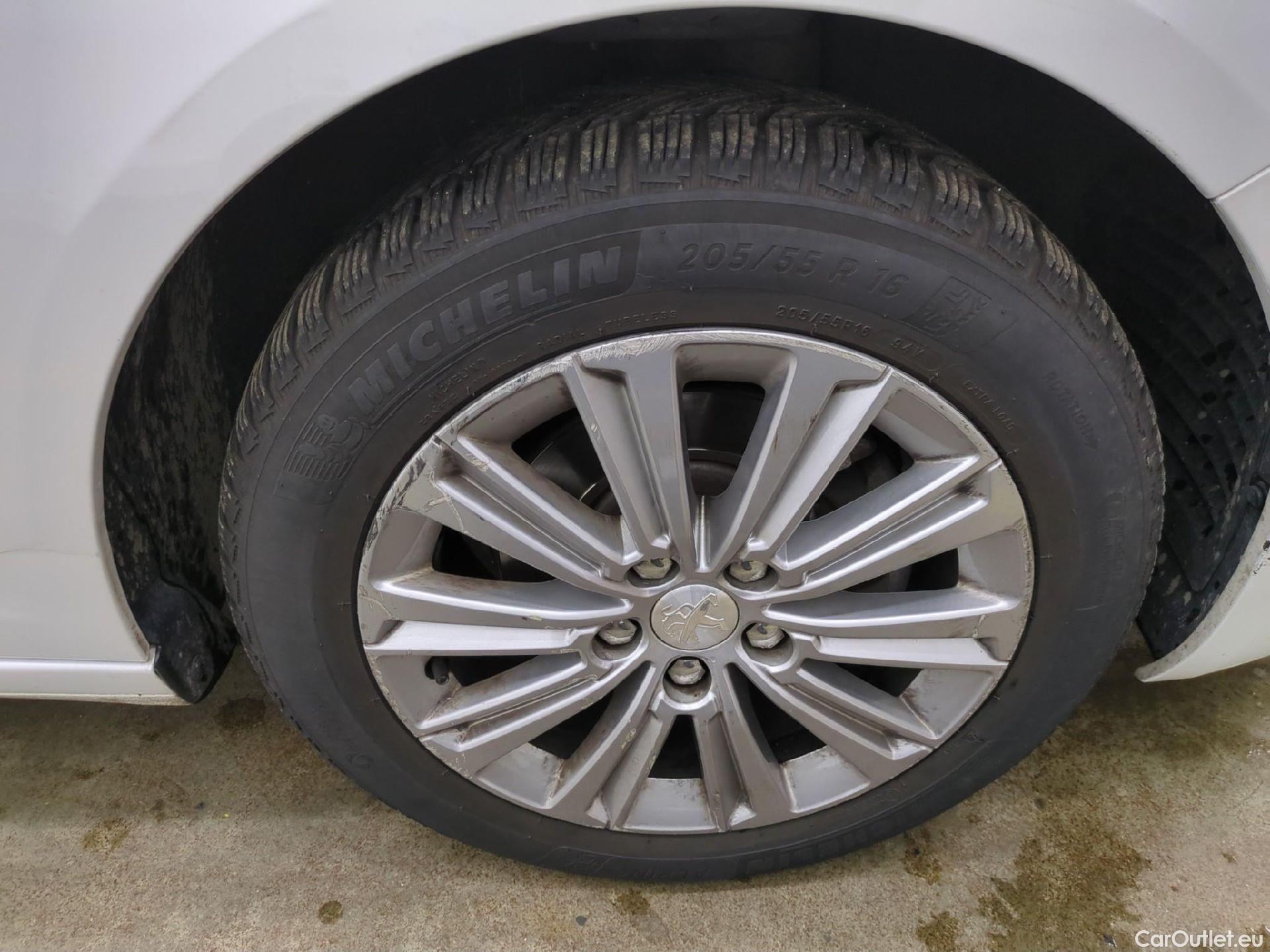  Peugeot  308  Allure 1.2 PureTech 130CV BVA8 E6d #9