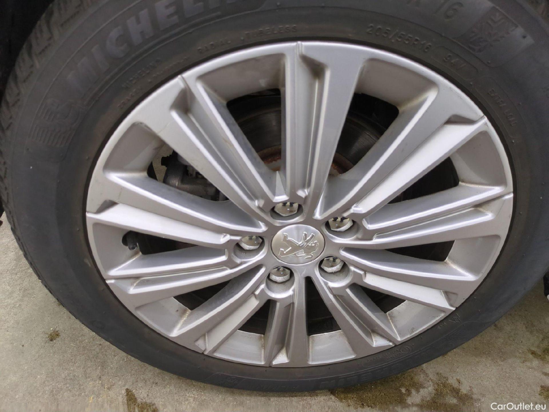  Peugeot  308  Allure 1.2 PureTech 130CV BVA8 E6d #34