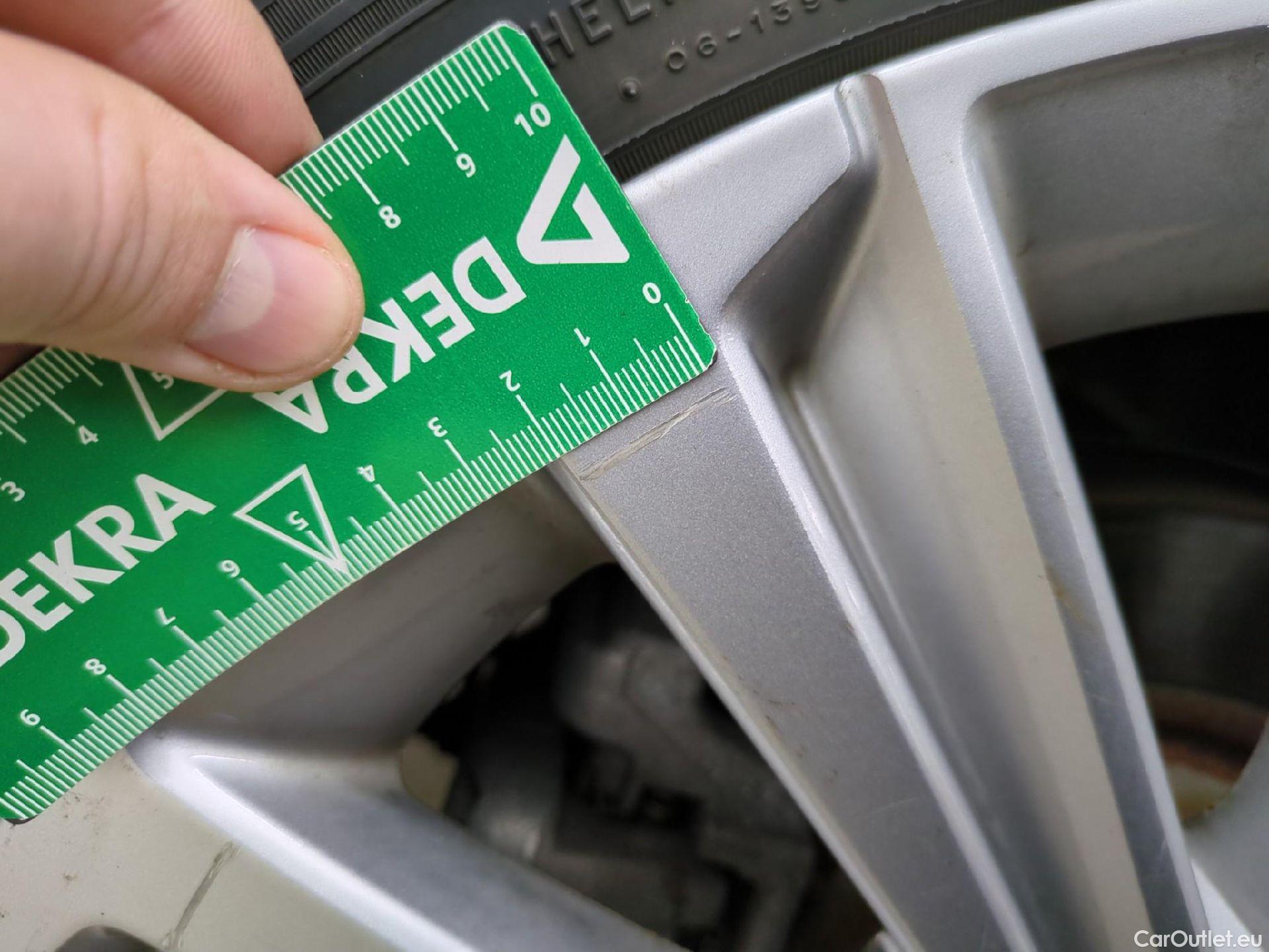  Peugeot  308  Allure 1.2 PureTech 130CV BVA8 E6d #36