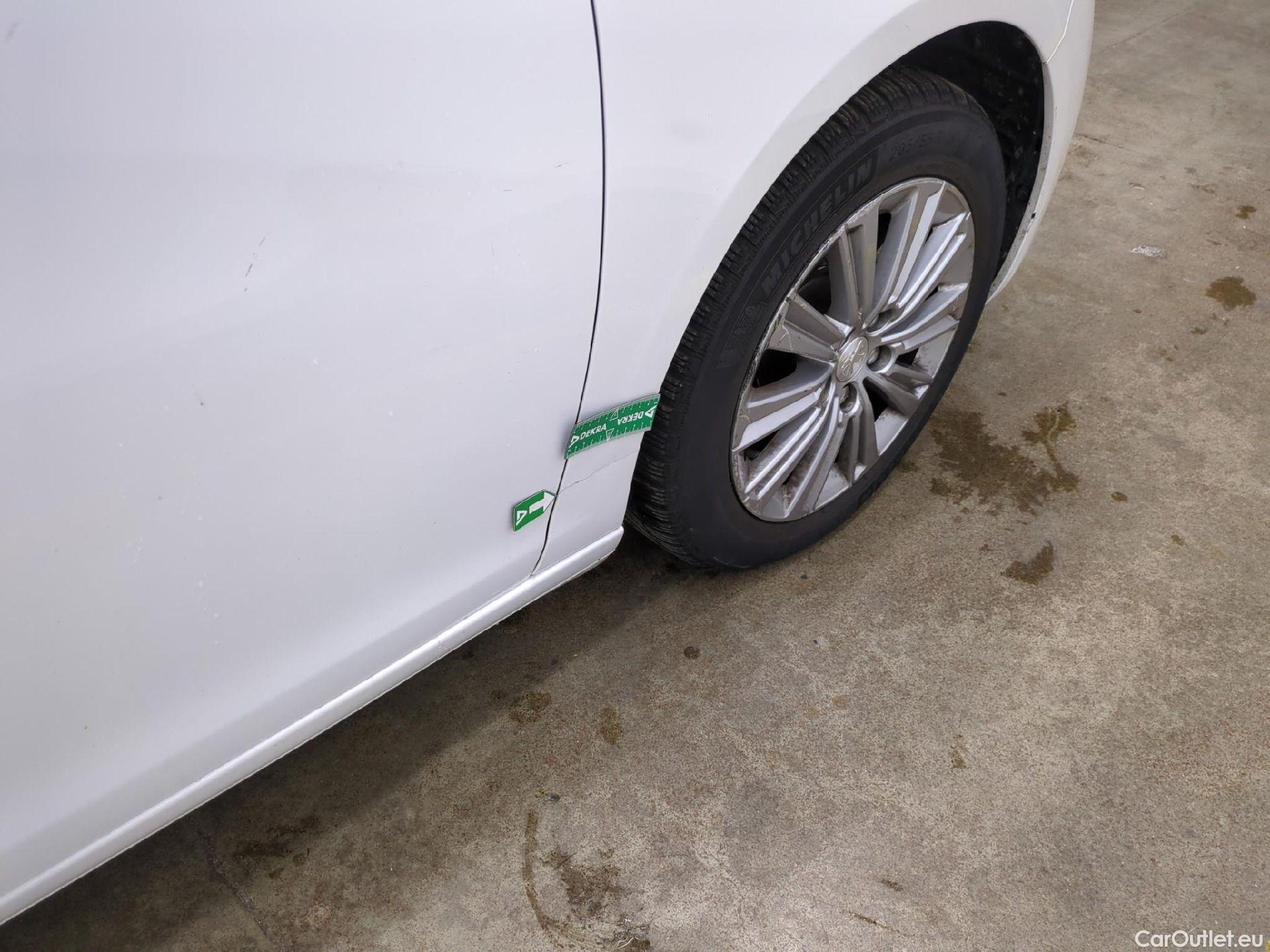  Peugeot  308  Allure 1.2 PureTech 130CV BVA8 E6d #49