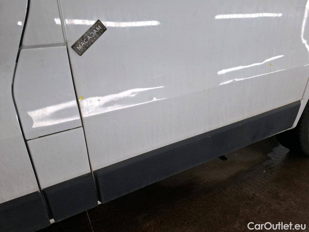  Renault  Trafic RENAULT  / 2019 / 4P / Fourgon tole FG GCF L1H1 1200 dCi 120 #10