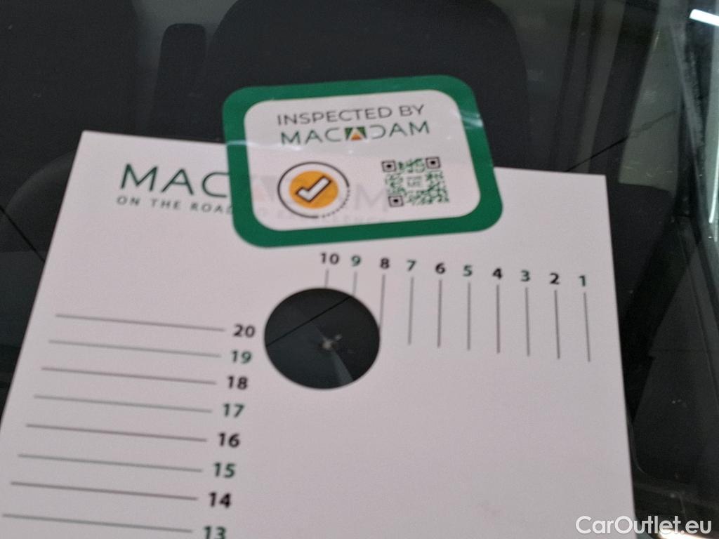  Renault  Trafic RENAULT  / 2019 / 4P / Fourgon tole FG GCF L1H1 1200 dCi 120 #17