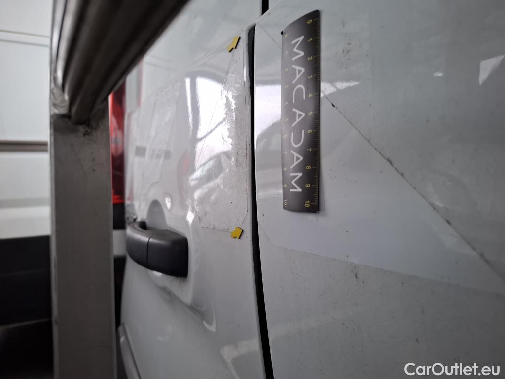  Renault  Trafic RENAULT  / 2019 / 4P / Fourgon tole FG GCF L1H1 1200 dCi 120 #24