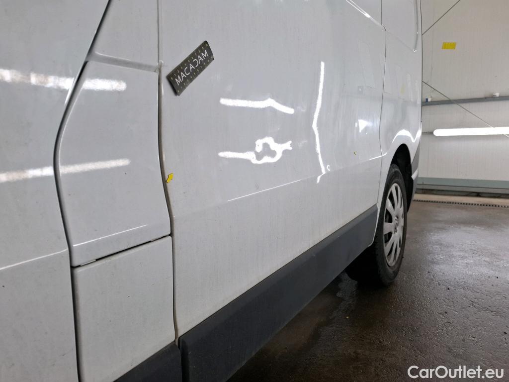  Renault  Trafic RENAULT  / 2019 / 4P / Fourgon tole FG GCF L1H1 1200 dCi 120 #4