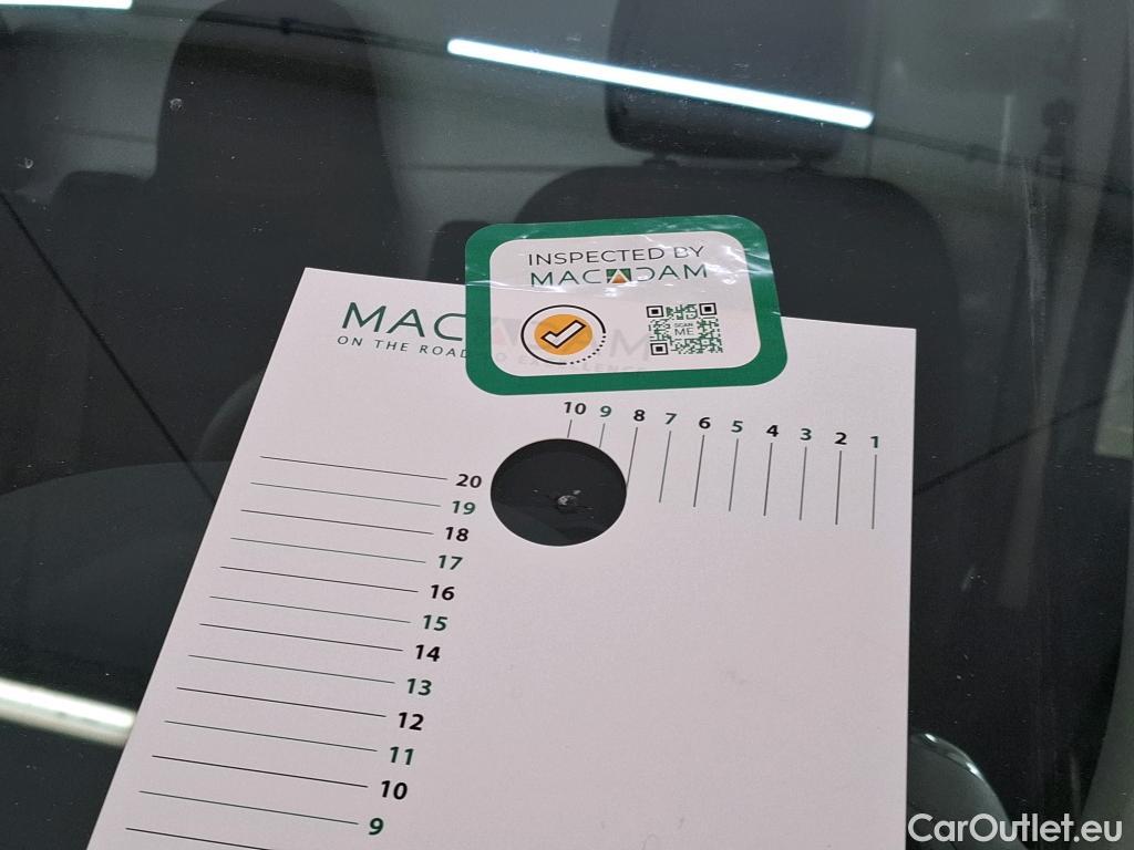  Renault  Trafic RENAULT  / 2019 / 4P / Fourgon tole FG GCF L1H1 1200 dCi 120 #46