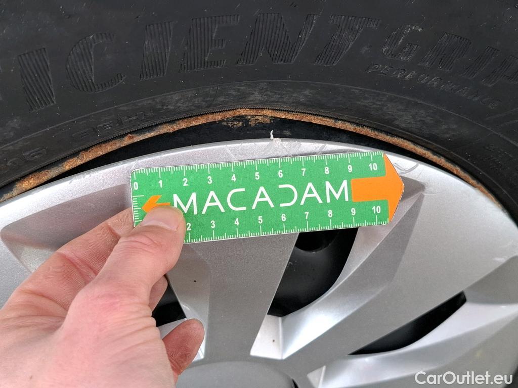  Skoda  Fabia SKODA  / 2021 / 5P / Berline 1.0 MPI 80 Active #4