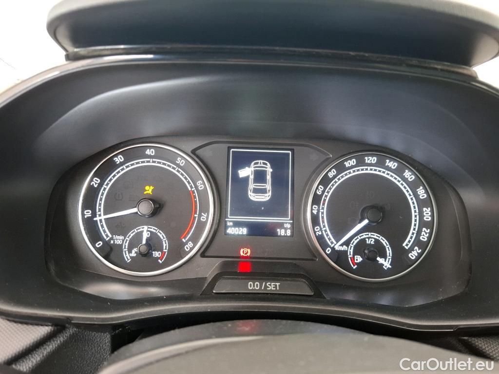  Skoda  Fabia SKODA  / 2021 / 5P / Berline 1.0 MPI 80 Active #10