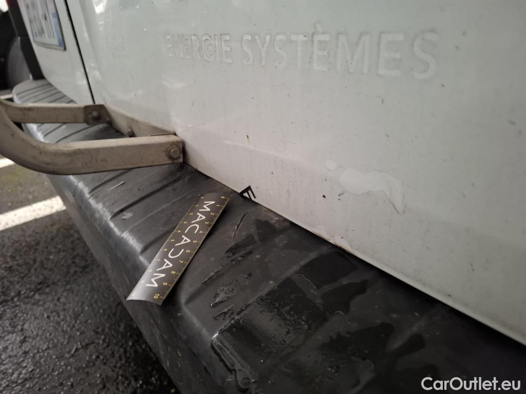  Renault  Trafic RENAULT  / 2019 / 4P / Fourgon tole FG GCF L1H1 1200 dCi 120 #28