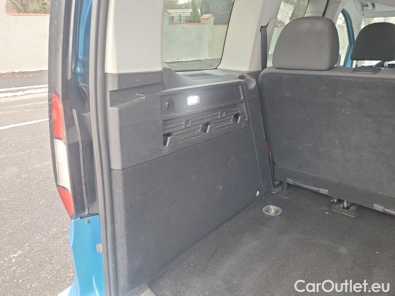  Ford  Tourneo Grand  Connect (CFJ) (2022) T.Conn 1.5EB 84 Titanium AT 5d #9