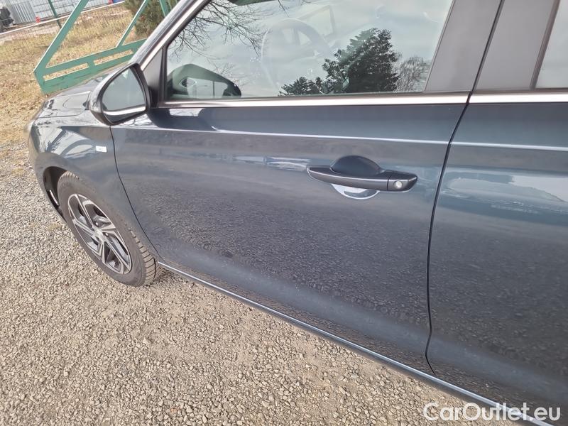  Hyundai  i30  (PD)(01.2017  ->)  kom.1.5TGDI FamilySmart AT #5