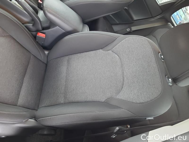  Hyundai  i30  (PD)(01.2017  ->)  kom.1.5TGDI FamilySmart AT #11